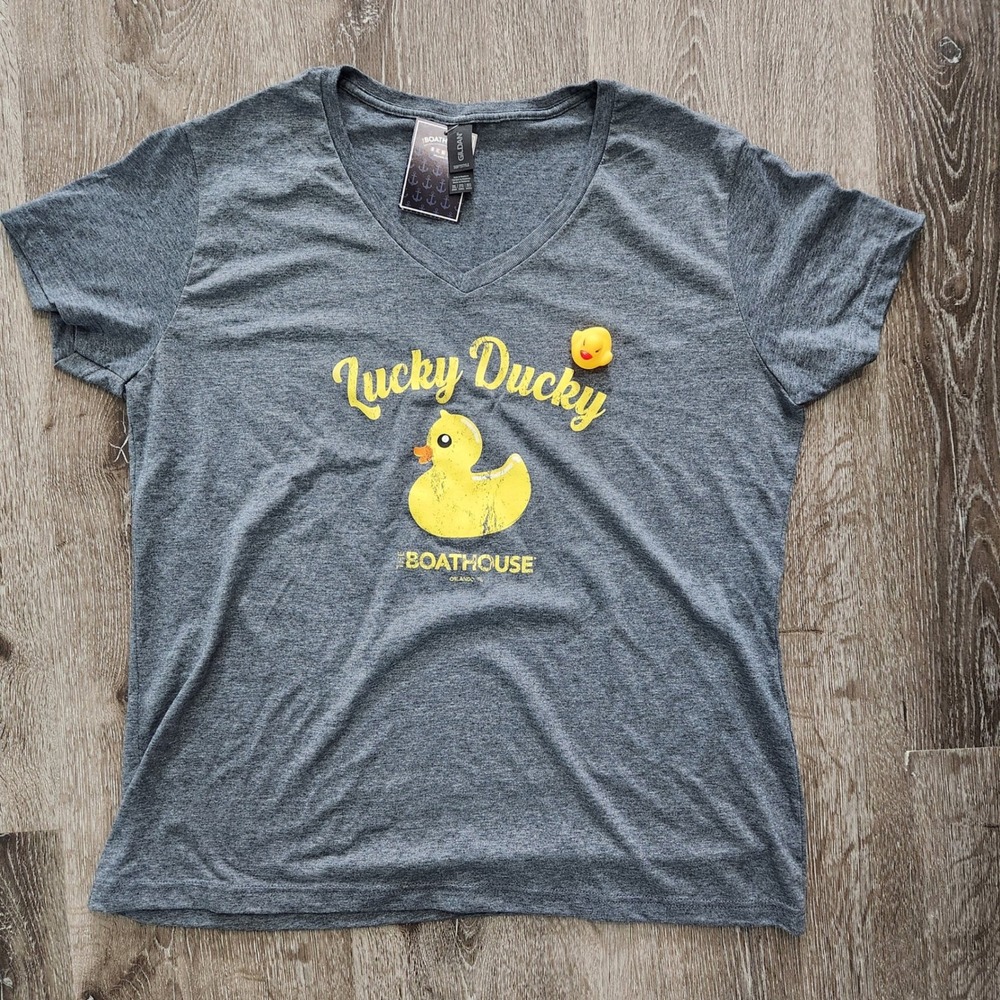 The Boathouse Orlando Lucky Ducky V-Neck Graphic T-Shirt Gray Women XXL NWT